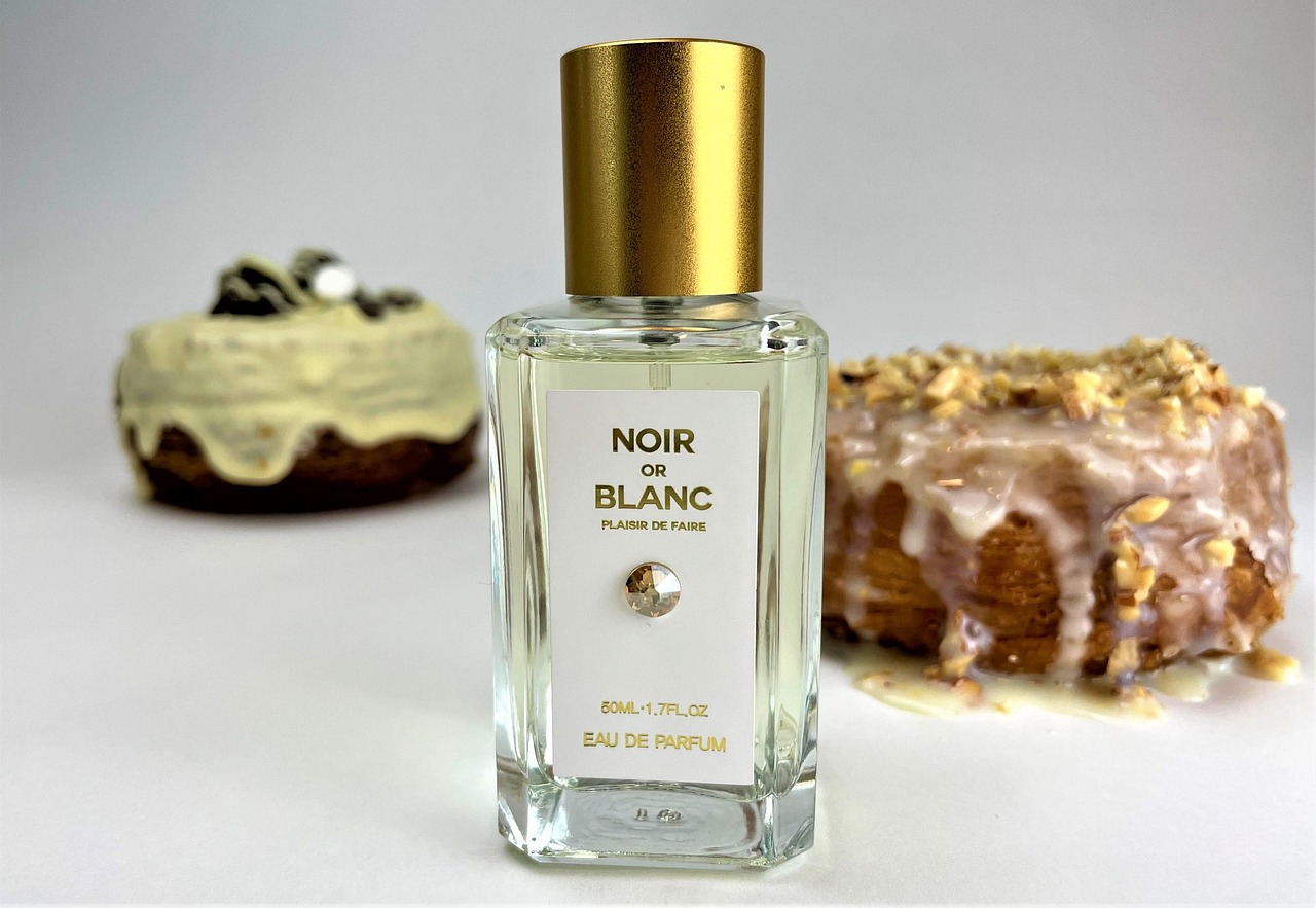 Niche Fragrance Brand Commentary Launches at Paris Cocktail